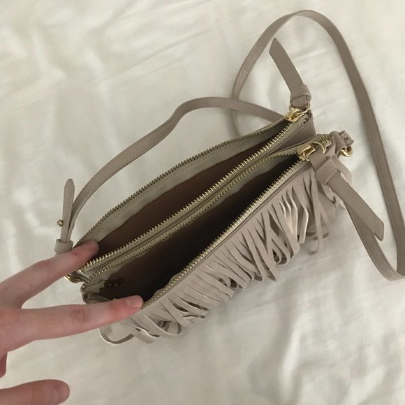 ✤ OLD NAVY Tan Suede FRINGE Cross-Body Purse Bag Convertible CLUTCH ✤ - Picture 5 of 5